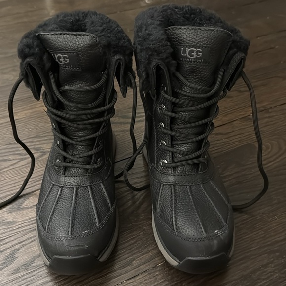 UGG women’s Adirondack Boot III. Size: 6.5. Waterproof. - Picture 9 of 9